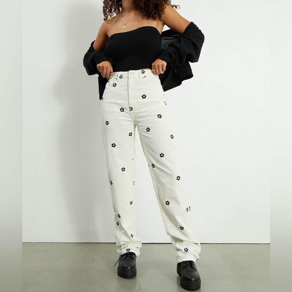 NWT! Pacsun Happy Daisy Corduroy Boyfriend Pants. size 23